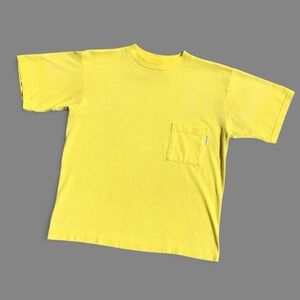Classic II banana yellow short sleeve pocket tee